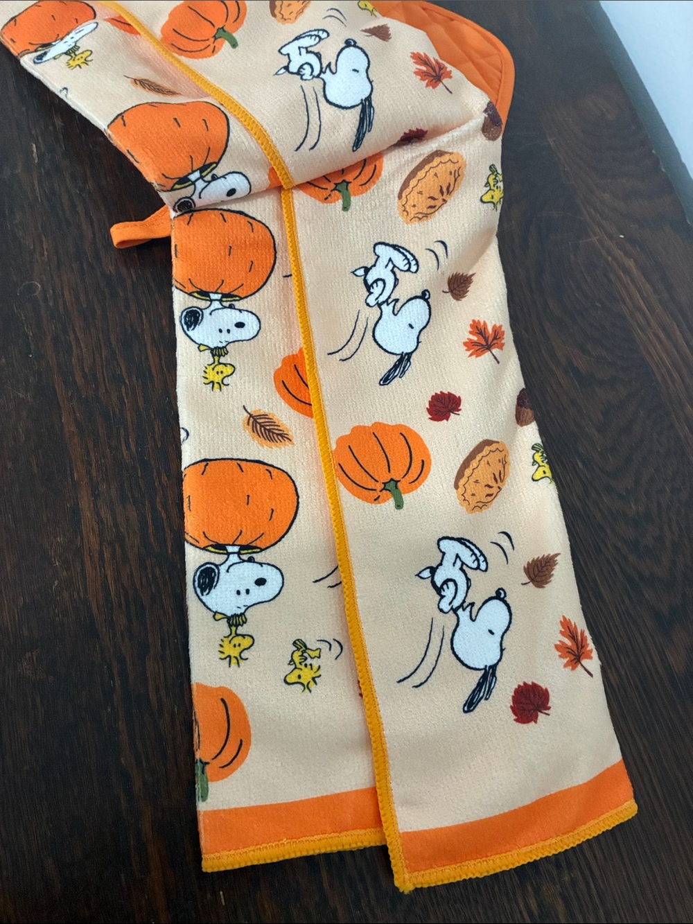 NWT- Peanuts- Snoopy- Fall Themed- 3pc- Oven Mitt, Pot Holder & Towel Set - Picture 10 of 16